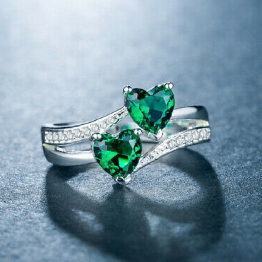 925 Sterling Silver💚Double Heart Cut Emerald Ring